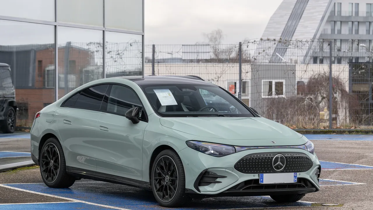 Mercedes-Benz CLA