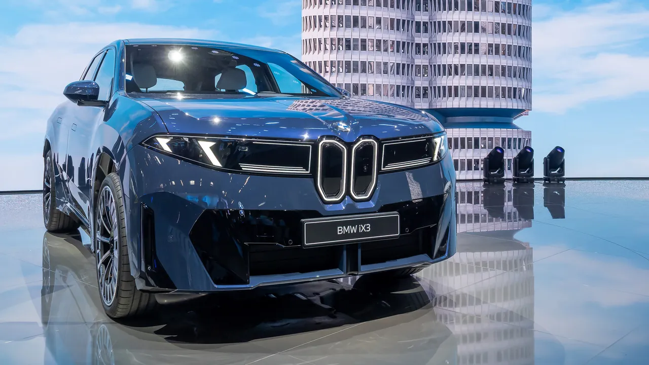 BMW iX3