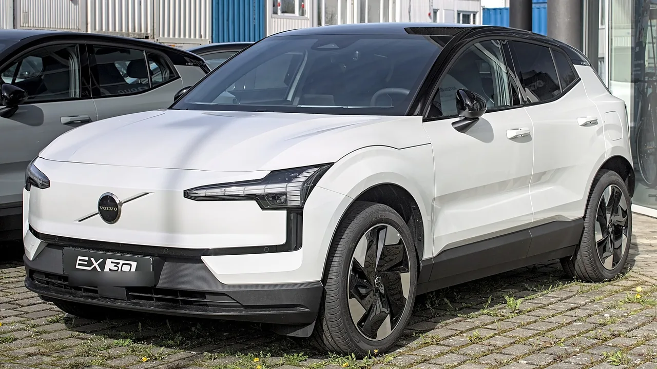 Volvo EX30