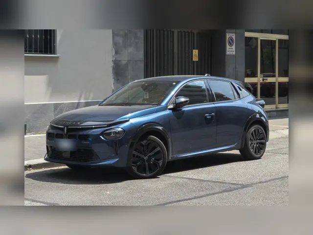 Lancia Ypsilon Elettrica