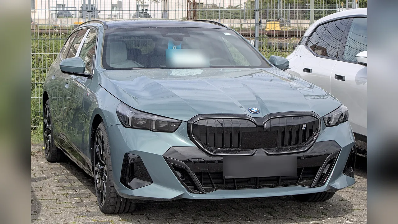 BMW i5 Touring
