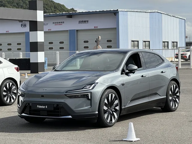Polestar 4